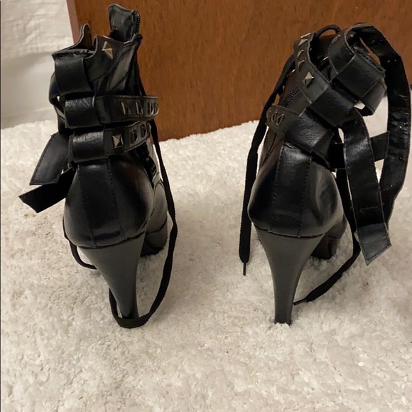 Booties - Picture 4 of 5